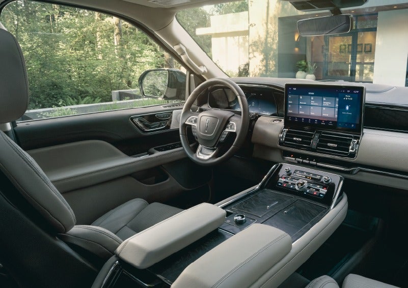 The calming interior of a 2023 Lincoln Navigator® SUV is shown. | Ted Russell Lincoln in Knoxville TN